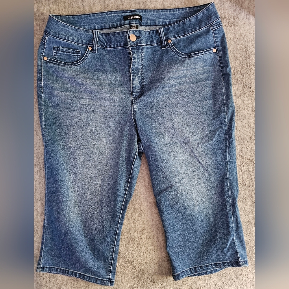 d. jeans Women's Denim Capri Size 20W